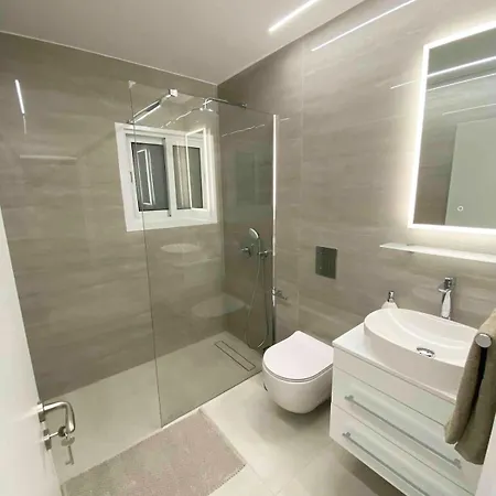 After B00klng Must Scаn Qr-c0dе --two Bedroom Cozy Flat Near The 度假居